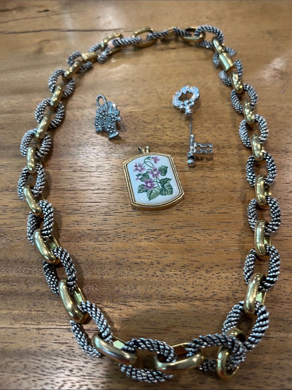 Avon gold & silverTwo-Tone Rope Link Necklace with Floral Locket 2 pins lot